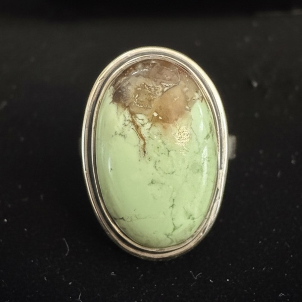Sterling Silver Ring with genuine lemon chrysophrase stone - Picture 2 of 7